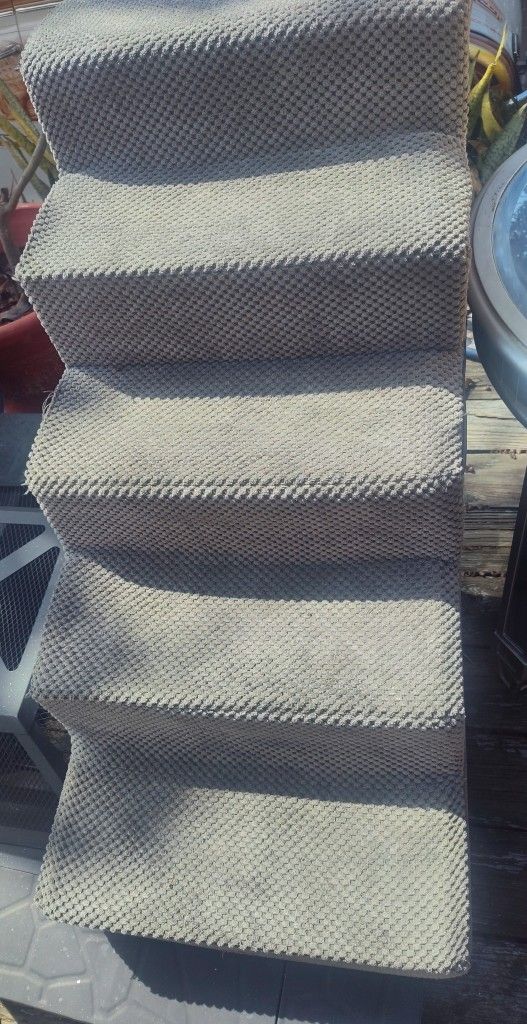 Pet Ladder