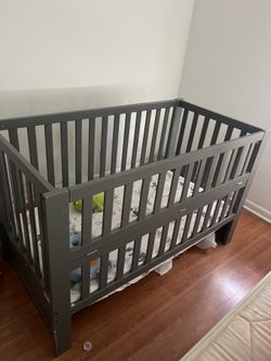 Baby Crib/toddler Bed