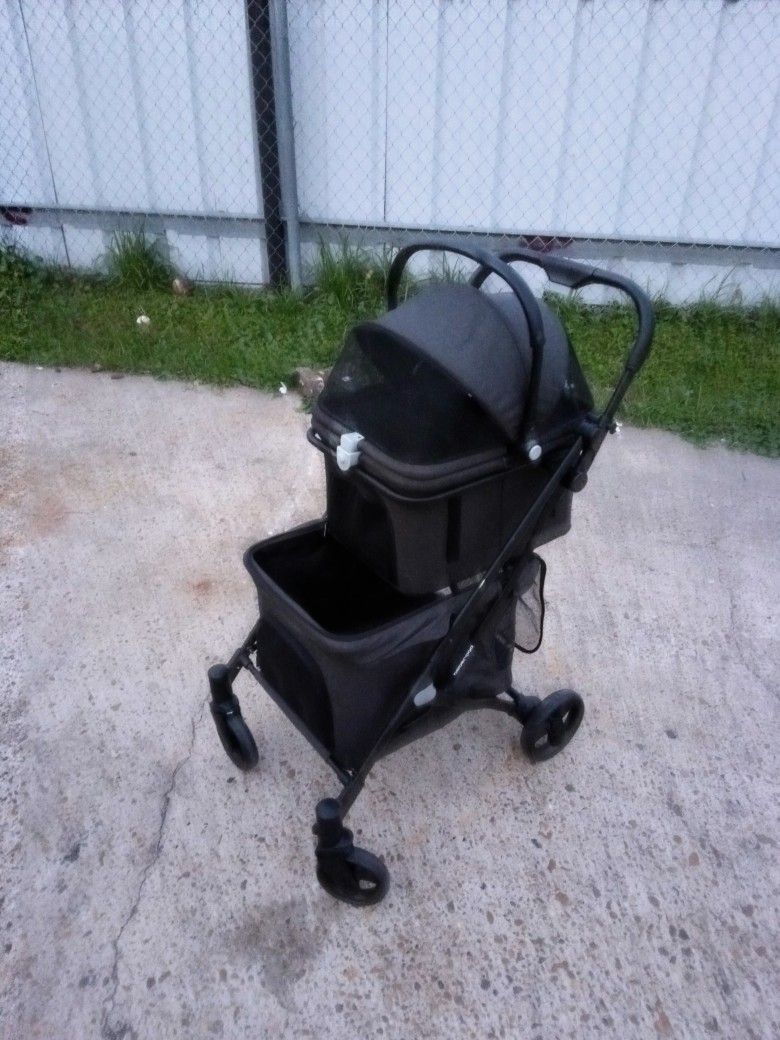 Dog stroller