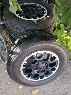 Trd off road wheels 6lugs