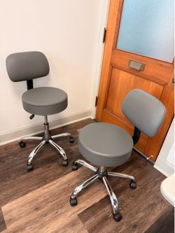 Rolling Adjustable Office – Excellent Condition