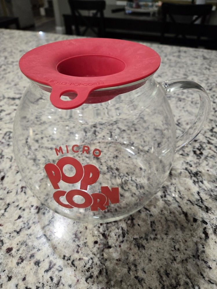 Microwave Popcorn Maker with Dual Function Lid 3 Qt