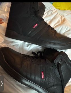 Lewis size13 men’s
