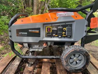 Generac LP5500 Propane Generator (5500W) + 3 Tanks – Runs Perfect