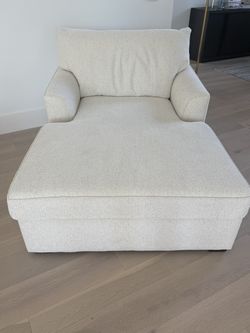 Chaise Lounge-ivory/cream -set of 2- Brand New