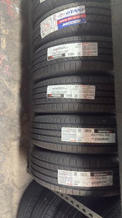 Hankook Kinergy ST 205/75R14 95T Tires – Set of 4