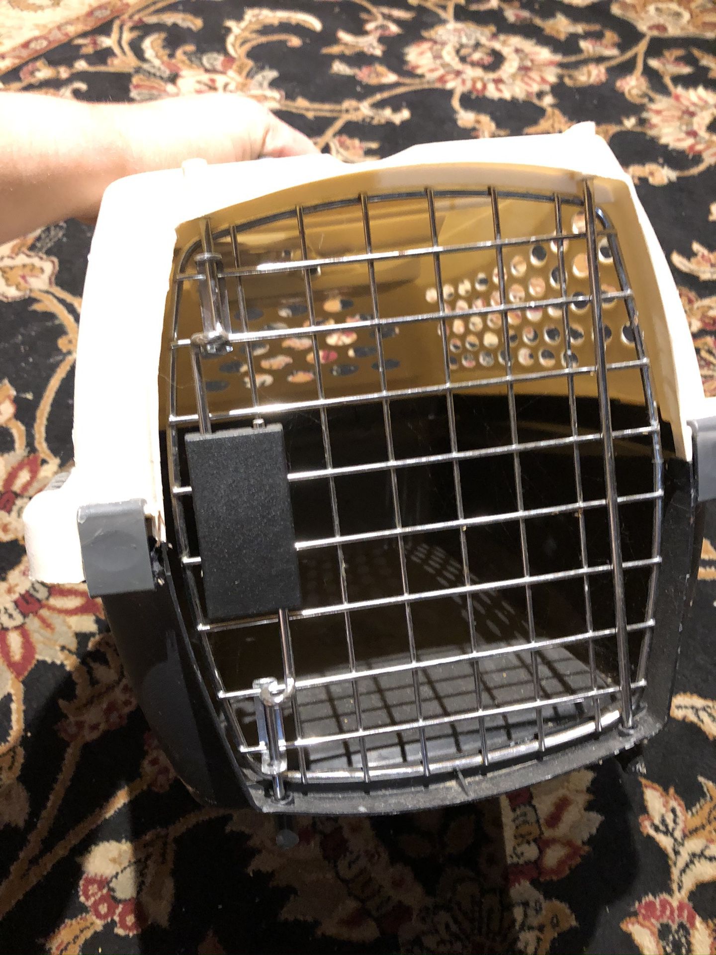 Small dog/cat cage