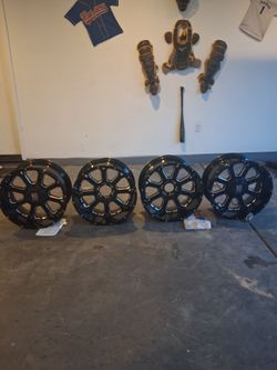 4 XD Series rims 20x1250
