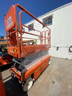 26’ Snorkel Scissor Lift