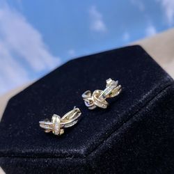 10K Knot Post Earring 