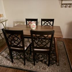 Dining Table With Chairs 