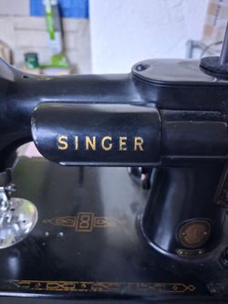 Singer Featherweight  Vintage Sewing Machine