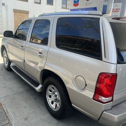 2003 Cadillac Escalade