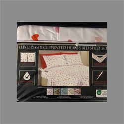LUXURY 6-PIECE PRINTED HEARTS BED SHEET