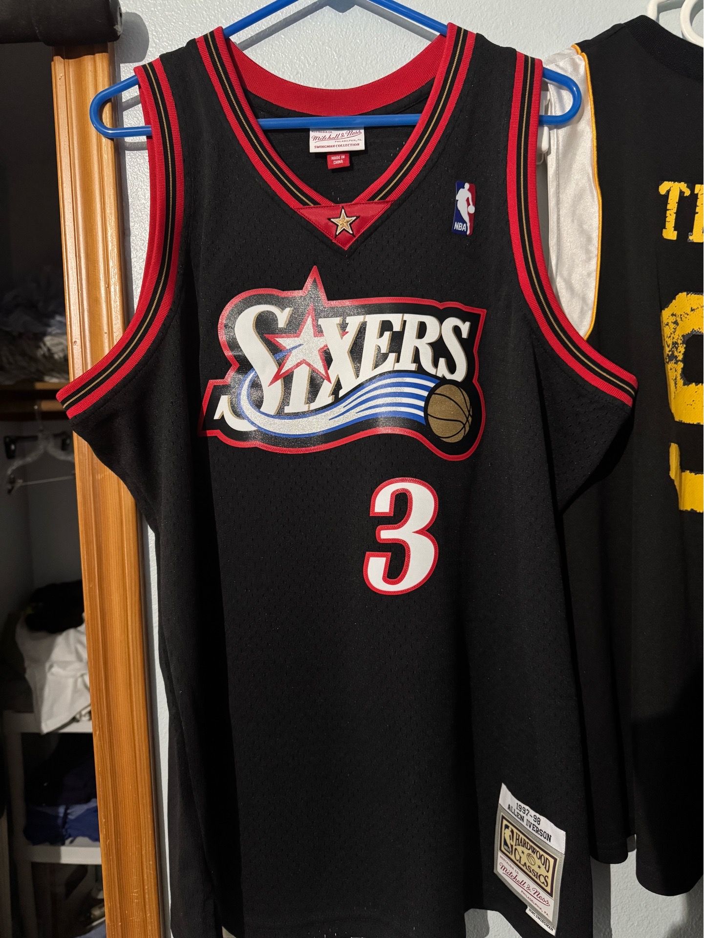 Men’s xl 76ers Allen Iverson jersey
