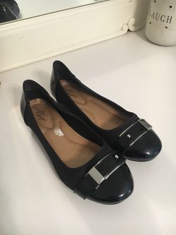 Women’s shoes size 6 1/2 , like new Perfect Condition
