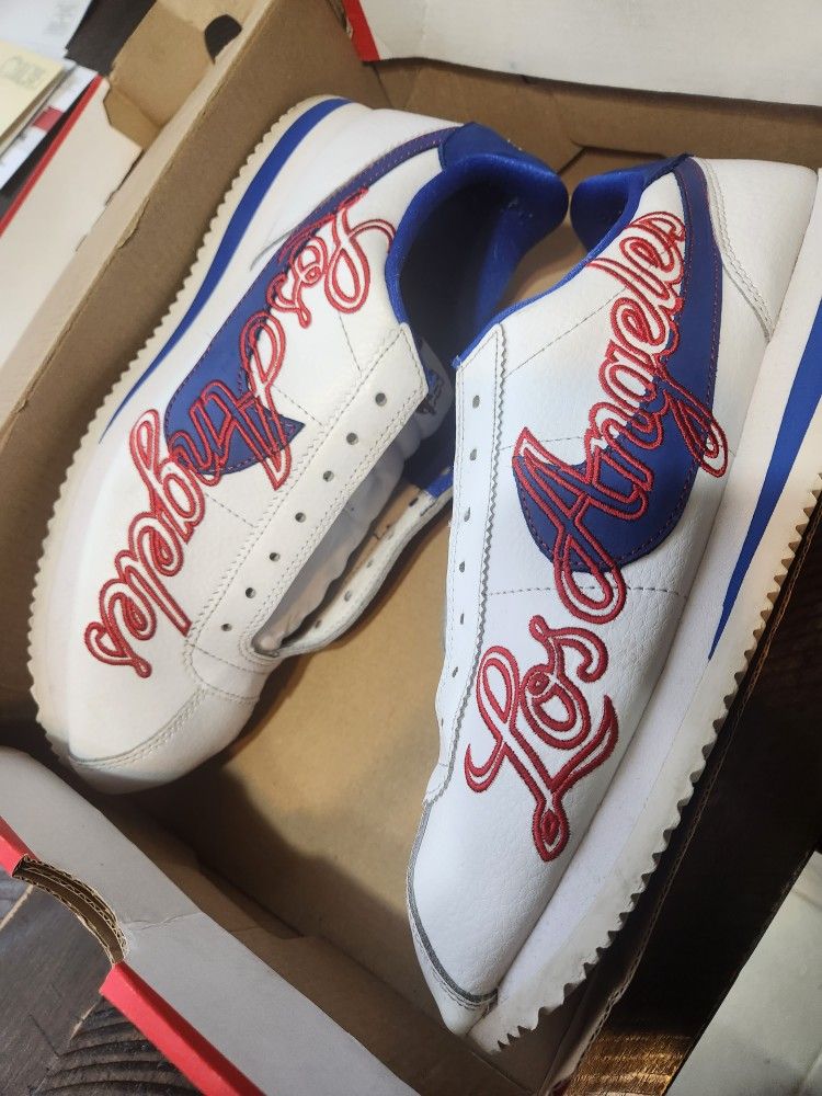 Nike Cortez Size 10.5 LOS ANGELES