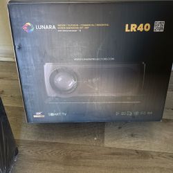 Lunara Projector LR40 And Titan TNS 72 Screen 