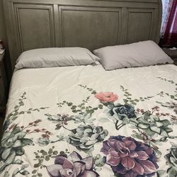 King Size sleigh Bed With Header/Foot Board With 2 Drawers