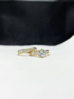14k Solid Gold Wedding Set Rings Thumbnail