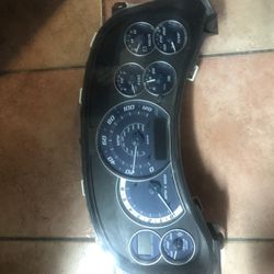 Escalade instrument cluster 2002 fits 99-02 Silverado Sierra and 00-02 tahoe suburban yukon speedo speedometer gauge gauges OEM GM