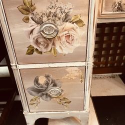 Antique Distressed Hand-painted Kneehole Desk. 