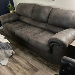 Queen Sized Fold Out Sofa Couch