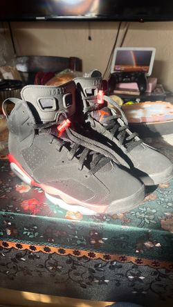 ***Jordan 6’s only wore Twice!!**** size 11.5