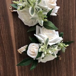 Lings Moment White Rose Corsages Bracelets With Clasps