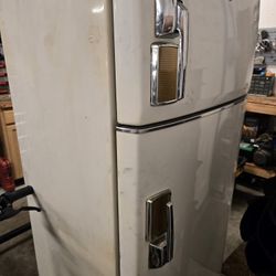 50's GE Refrigerator 