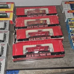 Vintage Trains And Accessories 