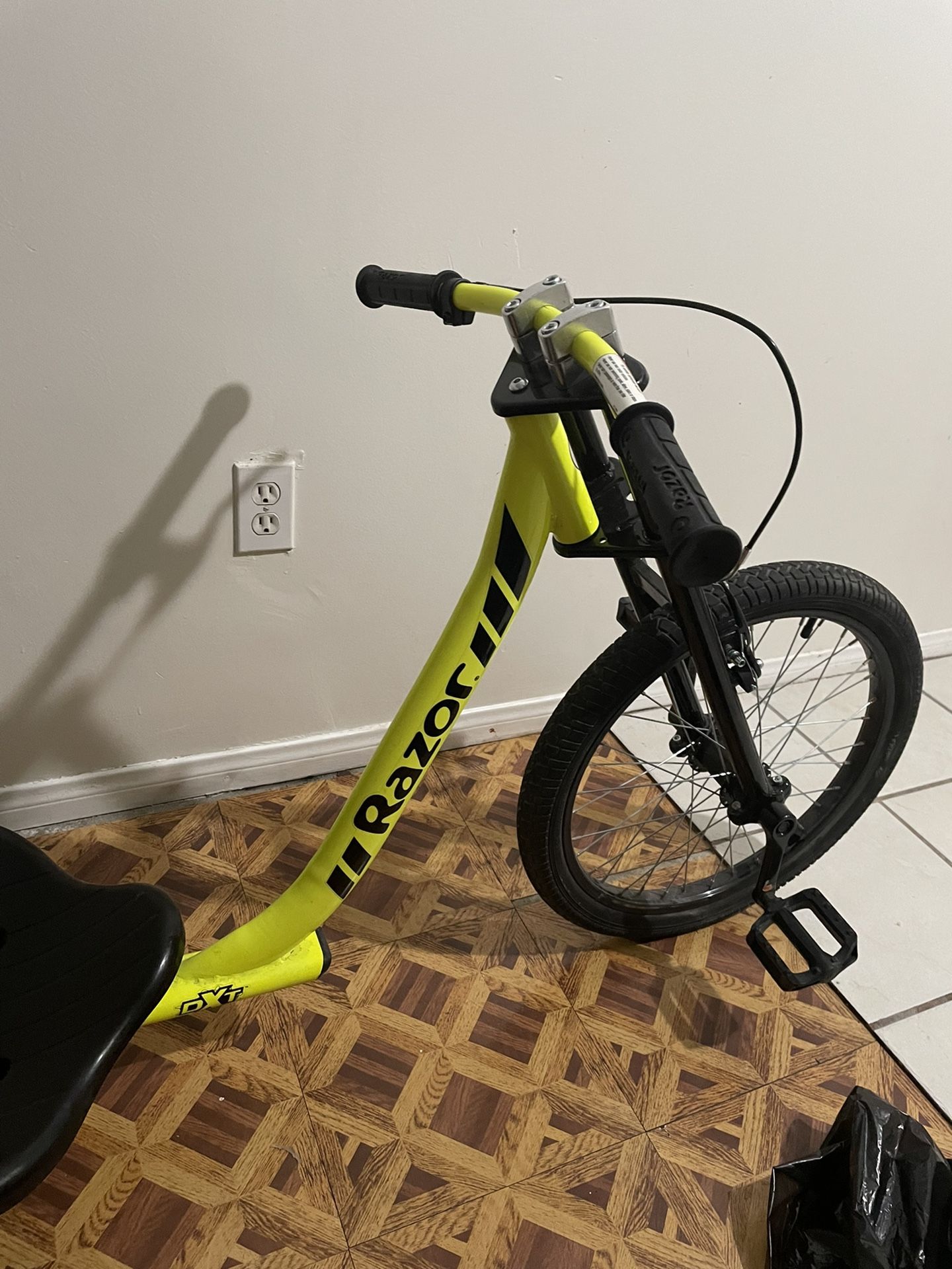 Razor Dxt Drift Bike Drift Trike Razor DXT Drift Trike Yellow, One