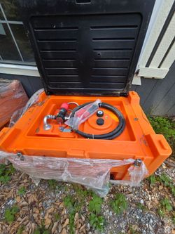 15 gpm 116 gal poly fuel tank with pump/13' hose