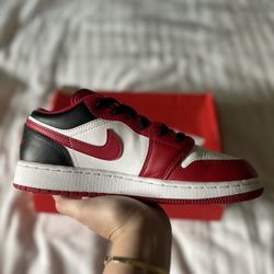 Air Jordan 1 Low ‘Reverse Black Toe’ Size 6.5