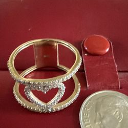 14K RING WITH ZIRCONIAS SIZE 8 