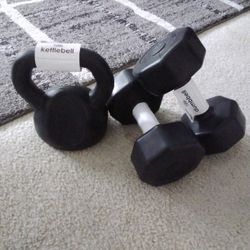 Brand New 3pcs  set of 10lbs 2  Dumbbell and  1 Kettlebell 