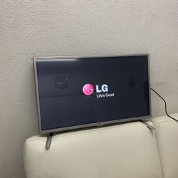 Lg Tv  32 Inches 