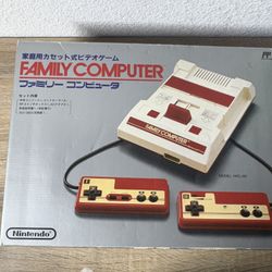 FAMICOM CONSOLE HVC-001 Nintendo FC JAPAN FAMILY COMPUTER NES JAPANESE With BOX