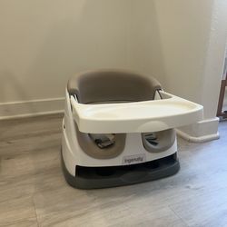 Baby booster seat