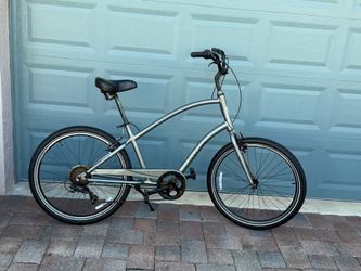 Electra townie seven speed 26 inch wheel