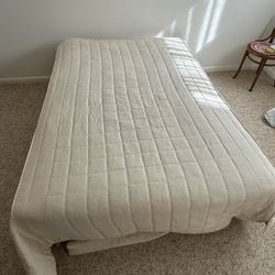 Serta deluxe Full Size Bed