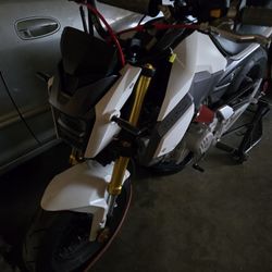 2021 Grom Clone