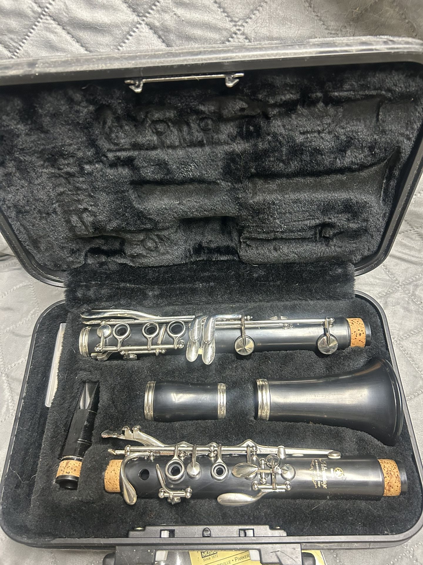Yamaha Clarinet - Great condition, barely used