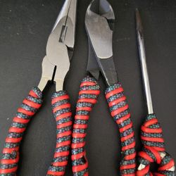 Para Cord Wrapped and Dipped Tools (7) Sets Available  $70 Per Set 