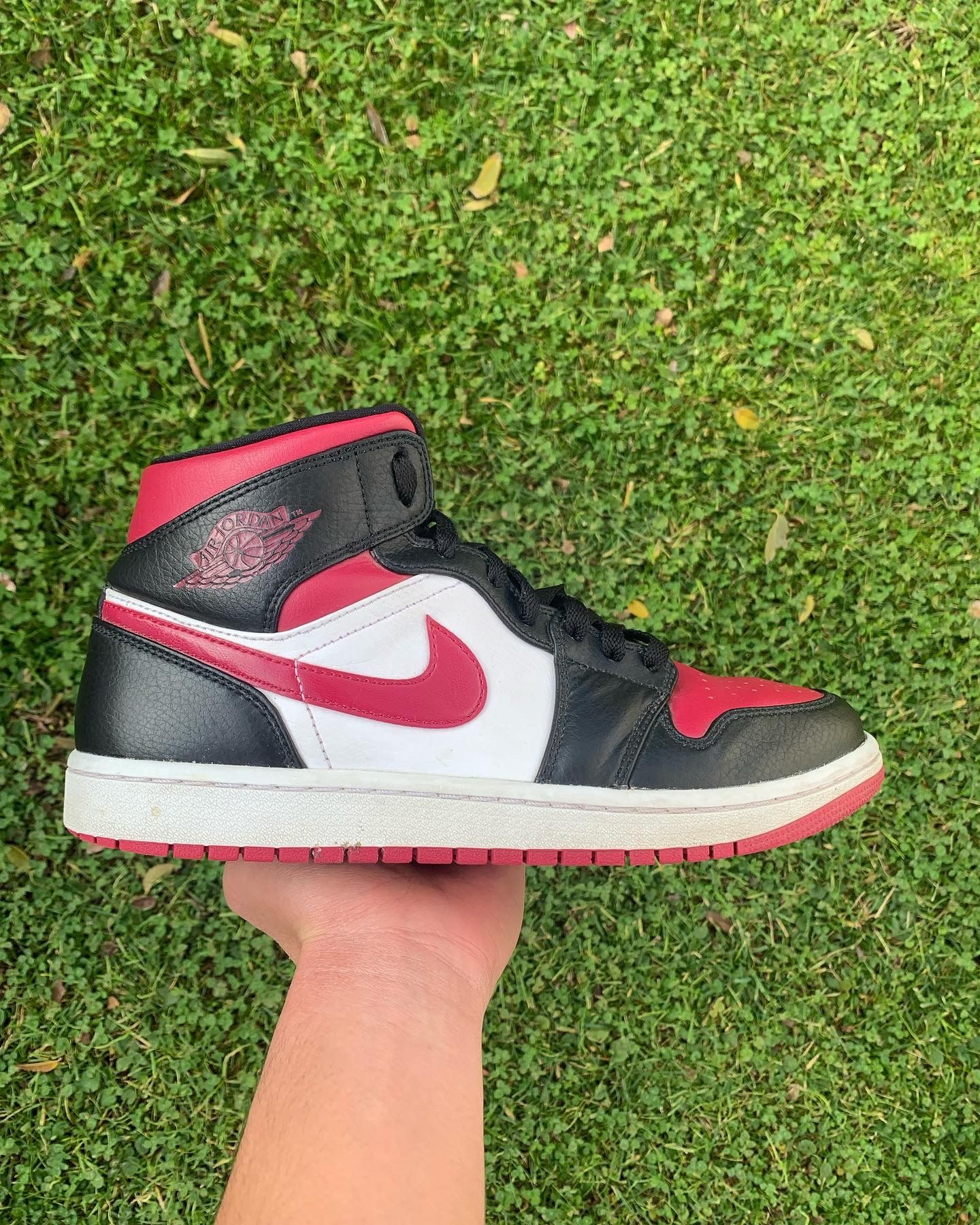 Air Jordan Mid 'Noble Red'