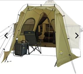Cabelas vestibule