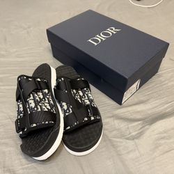 Men’s DIOR Slides MENS SIZE 10!
