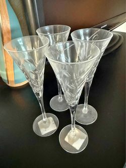 Set of 4 Textured Glass Champagne Flutes