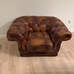 Chesterfield Leather Tufted Accent Chair