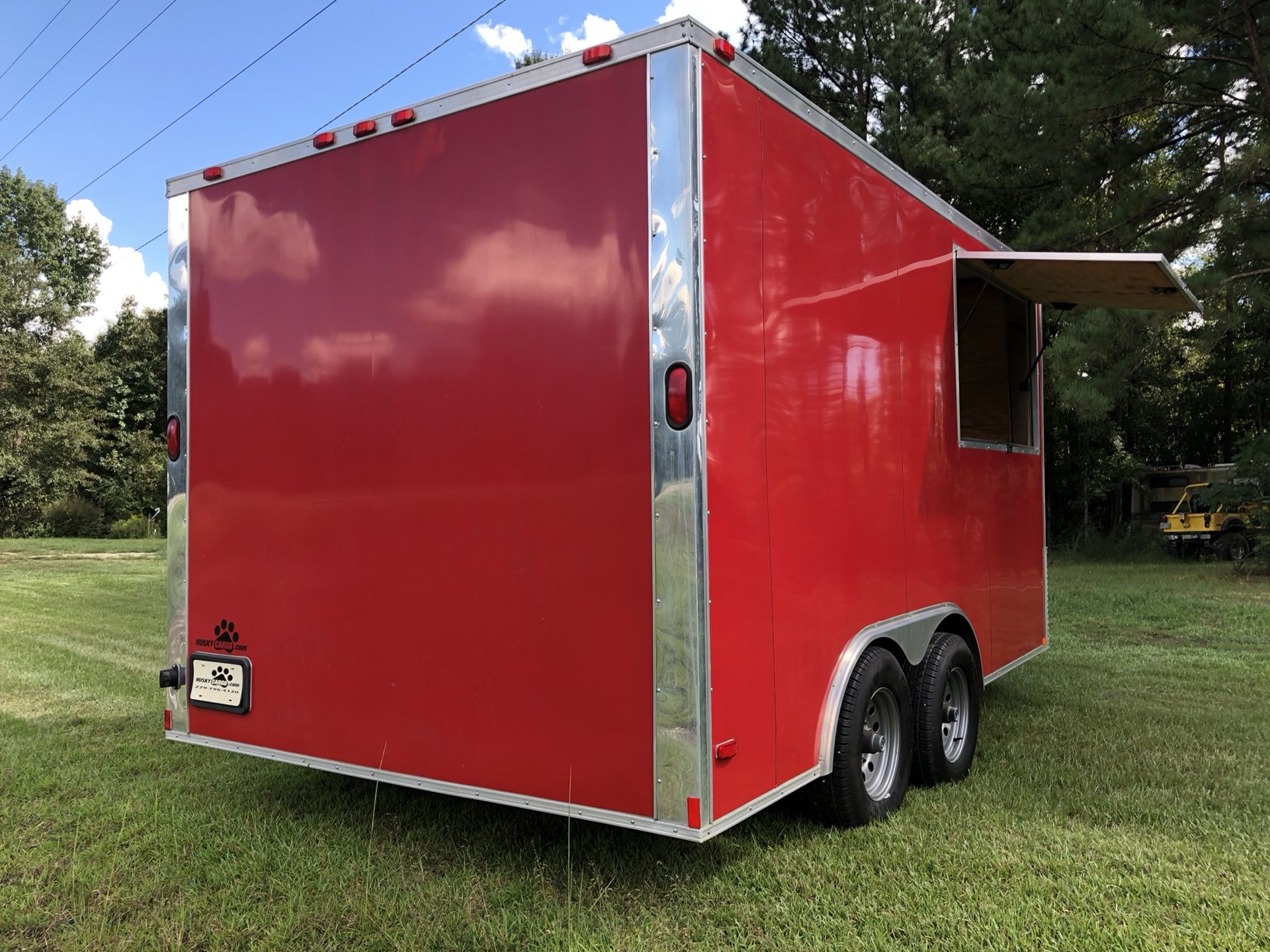 2013 Husky cargo concession trailer